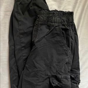 AE cargo joggers